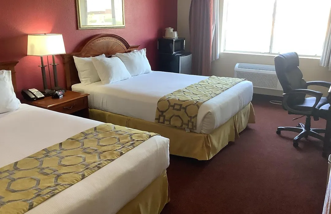 Baymont Inn & Suites By Wyndham Holbrook-1