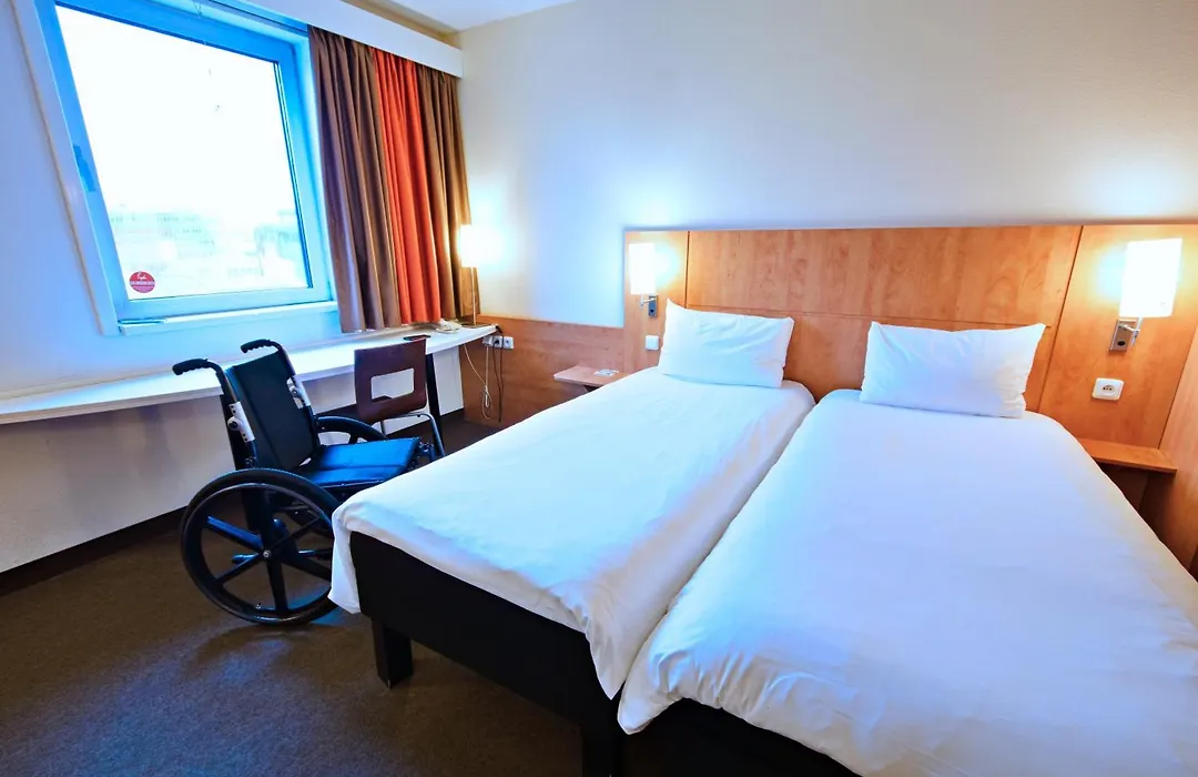 Ibis Praha Mala Strana-1