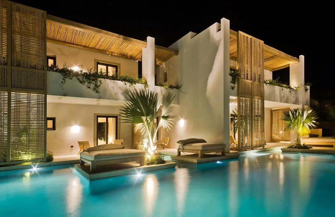 Almi Luxury Rooms-1