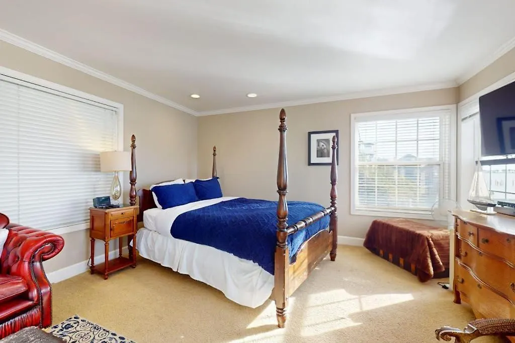 Bayside Cottage-1