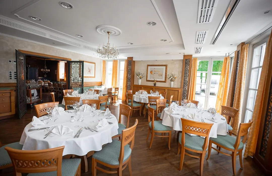 Hotel Weisses Lamm-1