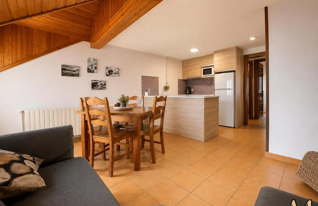 Hostal Rural Sant Climent - Habitacions I Apartaments-1