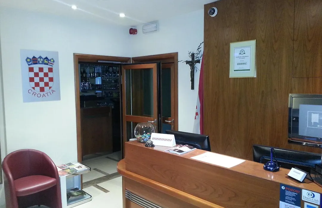 Hotel Croatia-1