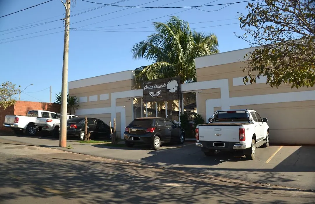 Pousada Acacia Amarela-1