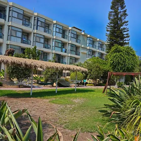 Ron Beach Hotel-2