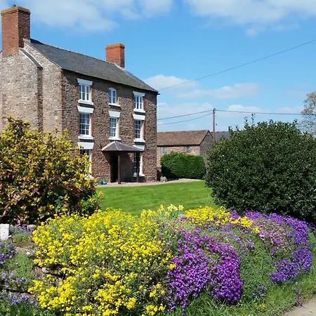 Upper Eyton Farmhouse B&B-2