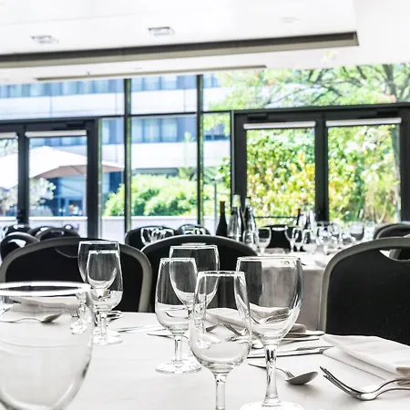 Crowne Plaza Paris - Neuilly, An Ihg Hotel-3