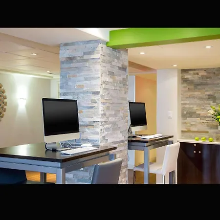 Spark By Hilton Montreal Brossard-3