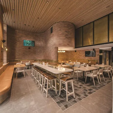 Vibe Hotel Sydney Darling Harbour-2