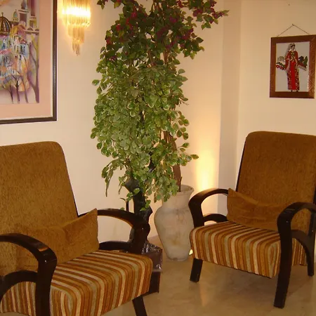 Commodore Hotel-3