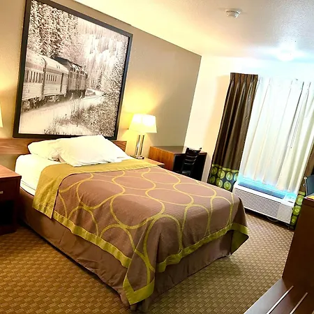 Super 8 By Wyndham Hinton-2