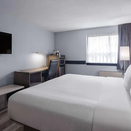 Travelodge By Wyndham Barrie-3
