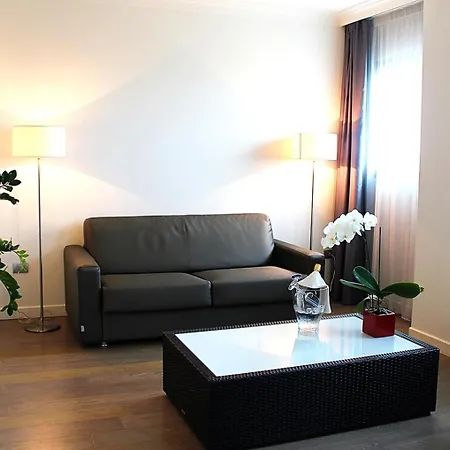 Tag Hotel-3