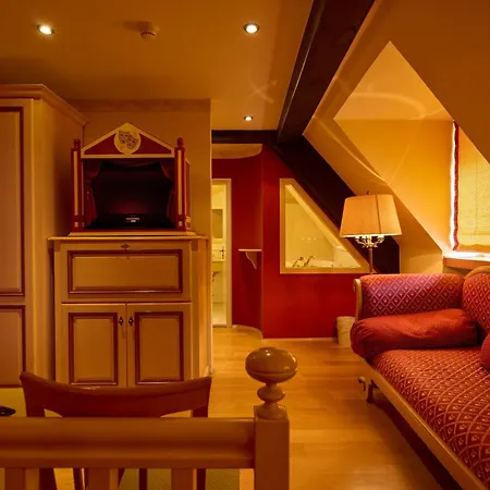 Romantik Hotel Der Adelshof-3