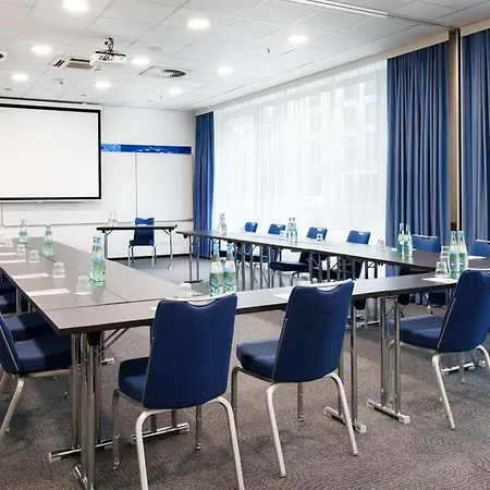 Park Inn By Radisson Frankfurt Airport-3