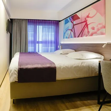 Ostend Hotel-2