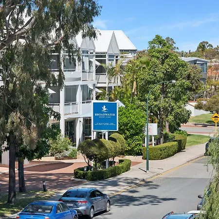 Broadwater Resort Como-2