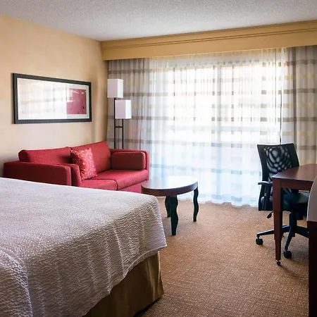 Courtyard By Marriott Pleasanton-3