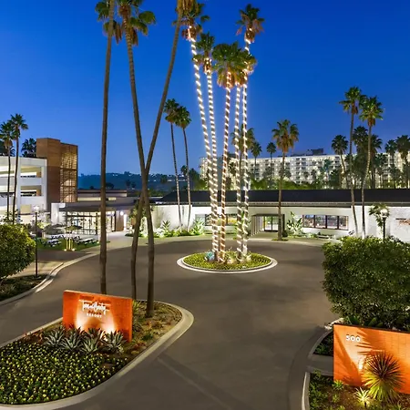 Town&Country San Diego-2