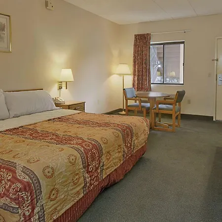 Days Inn By Wyndham Morehead-2