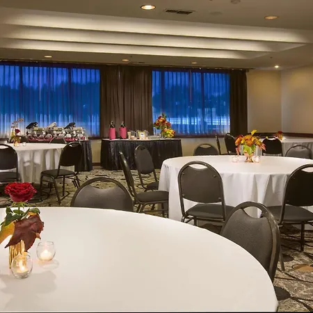 Red Lion Inn & Suites Olympia, Governor Hotel-2