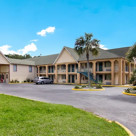 Americas Best Value Inn Darien-3