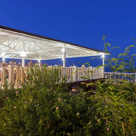 Sailor'S Beach Club-2
