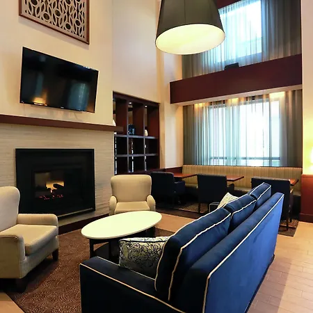 Hampton Inn&Suites Laval-3