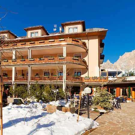 Boutique Hotel Villa Blu Cortina D'Ampezzo-3