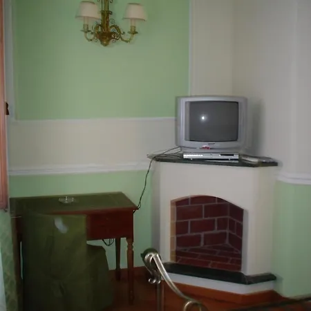 Petit Chateau-2