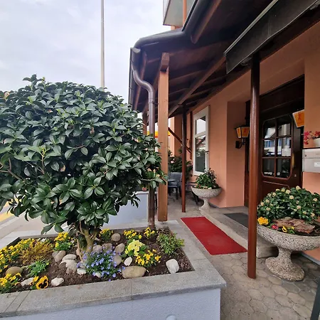 Plaza-2