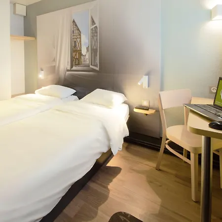 B&B HOTEL CHARTRES Le Forum-3