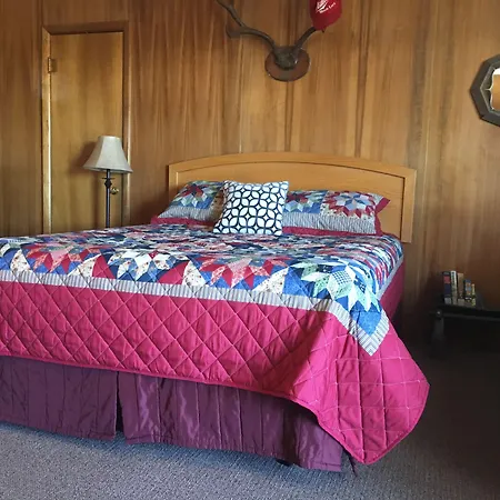 Raton Pass Motor Inn-2