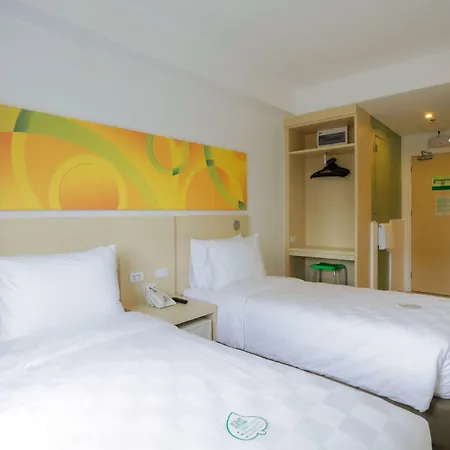 Go Hotels Timog-3