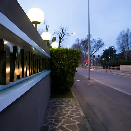 Starhotels Tourist-3