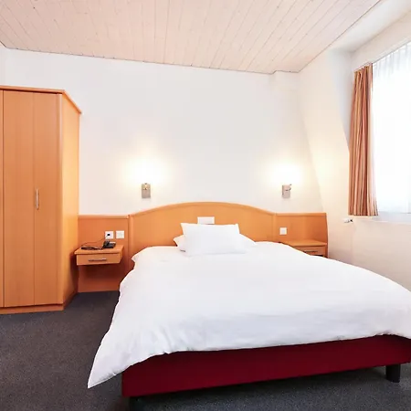 Central City Hotel Rochat-2
