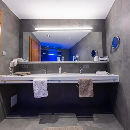Hotel Garni Castel B&B-3