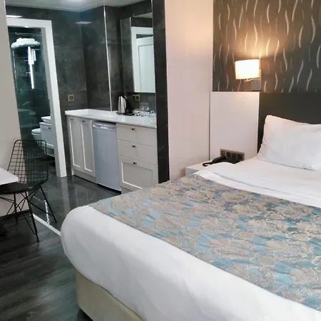 Riva Hotel Alsancak-3