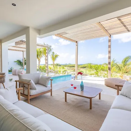 The Reef - Blue Bay Golf & Beach Resort-2