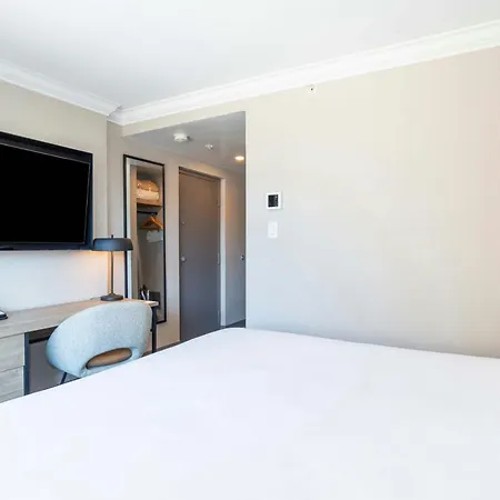 Sandman Signature Vancouver Downtown Hotel-2