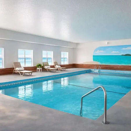 Iron Mountain Inn & Suites Mi Us 2-3