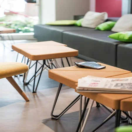 ibis Styles Nantes Centre Gare-2