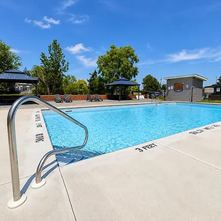 Ramada By Wyndham 1000 Islands Gananoque-2