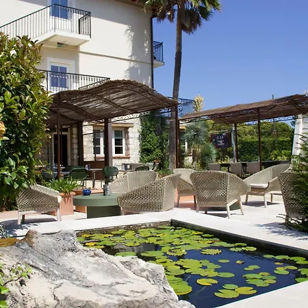 Hôtel Eze Hermitage B&B-2