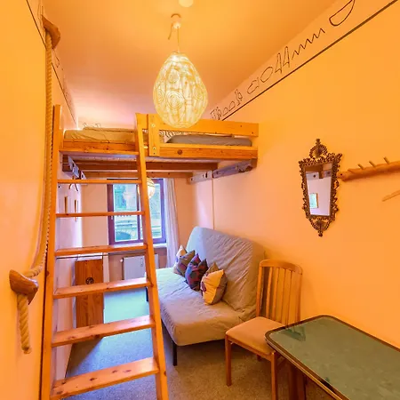 Hostel Lollis Homestay Dresden-2