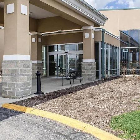 Lifestyle Inn Cedar Falls-3