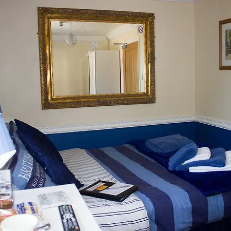 Malvern Guest House-3