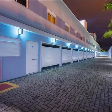 Azure Motel (Adults Only)-3