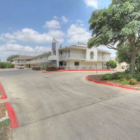 Motel 6 San Antonio, Tx Six Flags Fiesta Tx - La Cantera Area-2