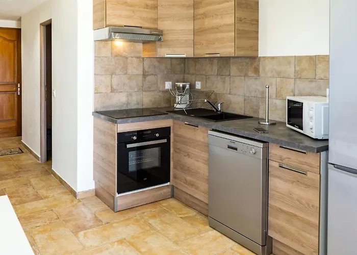 Apartment A Suara Di Mare By Interhome